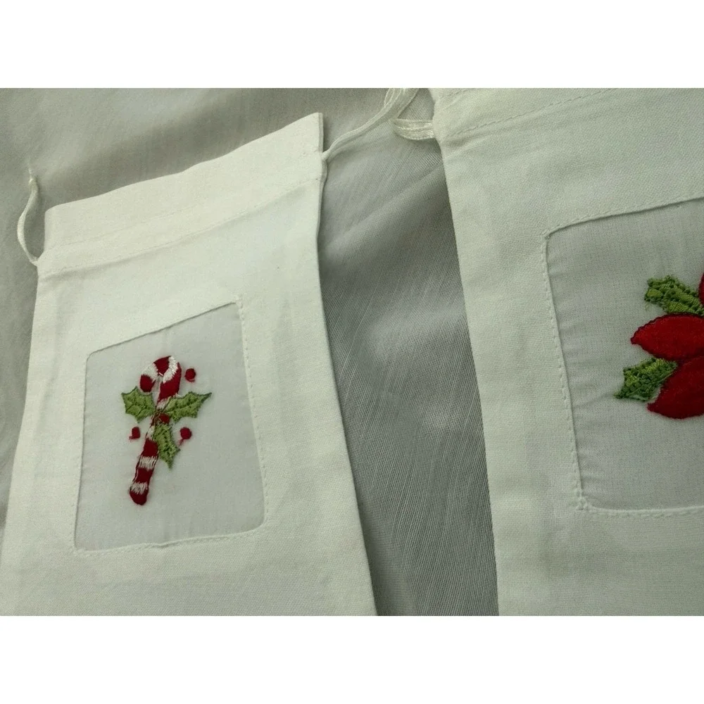 Lot of 6 NEW Christmas Linens Towels Gift Bags Embroidered Trees Poinsetta‎